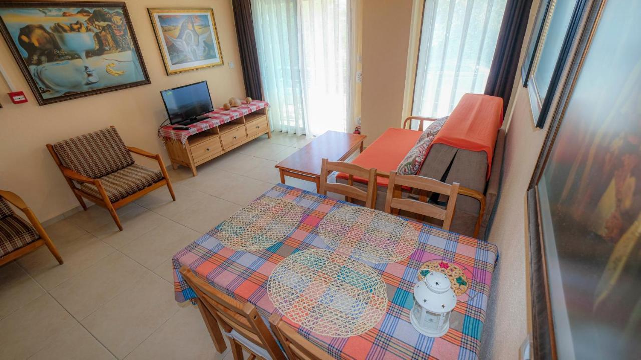 Teras Butik Apart Карабурун Екстериор снимка