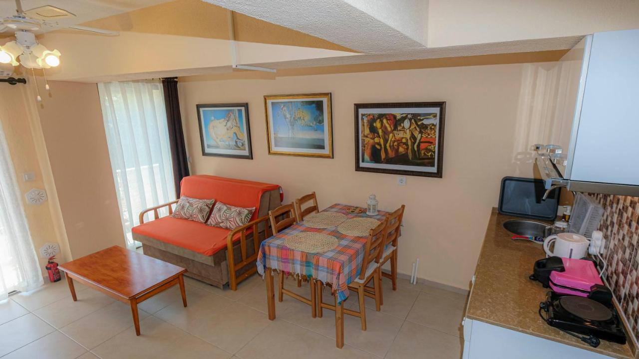 Teras Butik Apart Карабурун Екстериор снимка