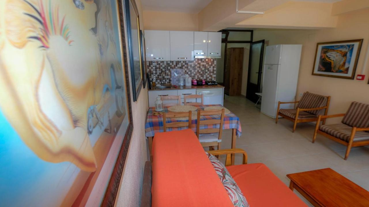 Teras Butik Apart Карабурун Екстериор снимка