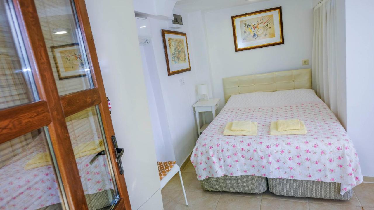 Teras Butik Apart Карабурун Екстериор снимка