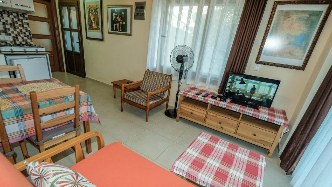 Teras Butik Apart Карабурун Екстериор снимка