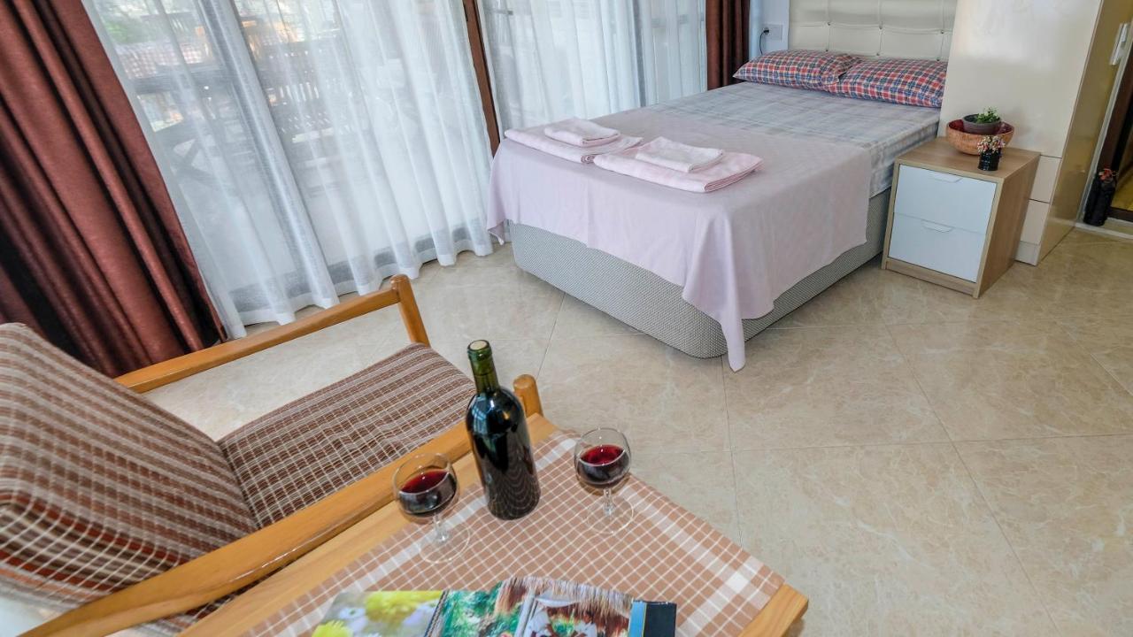Teras Butik Apart Карабурун Екстериор снимка