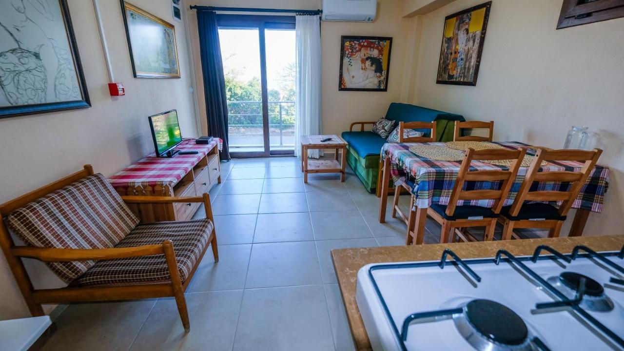 Teras Butik Apart Карабурун Екстериор снимка